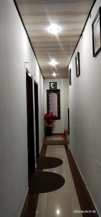 Floral Homestay Thekkady Ngoại thất bức ảnh